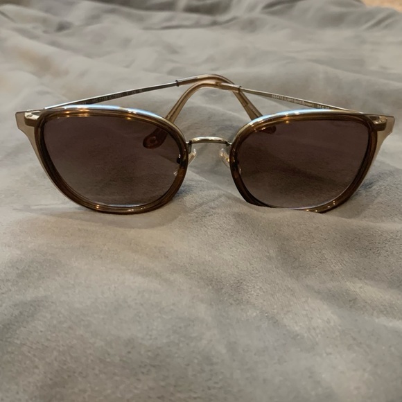NWT Coach HC7135 Sunglasses, Light Gold/Brown/Light Brown Grey Gradient, 54 mm - Picture 3 of 10